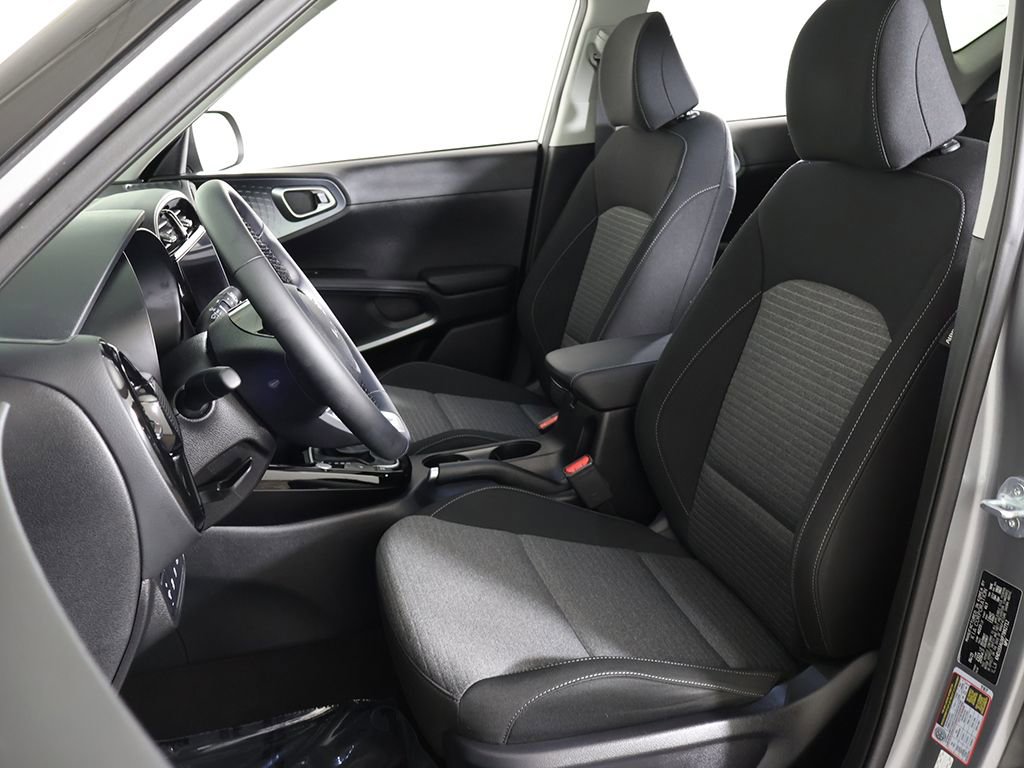 Used 2023 Kia Soul EX image 32