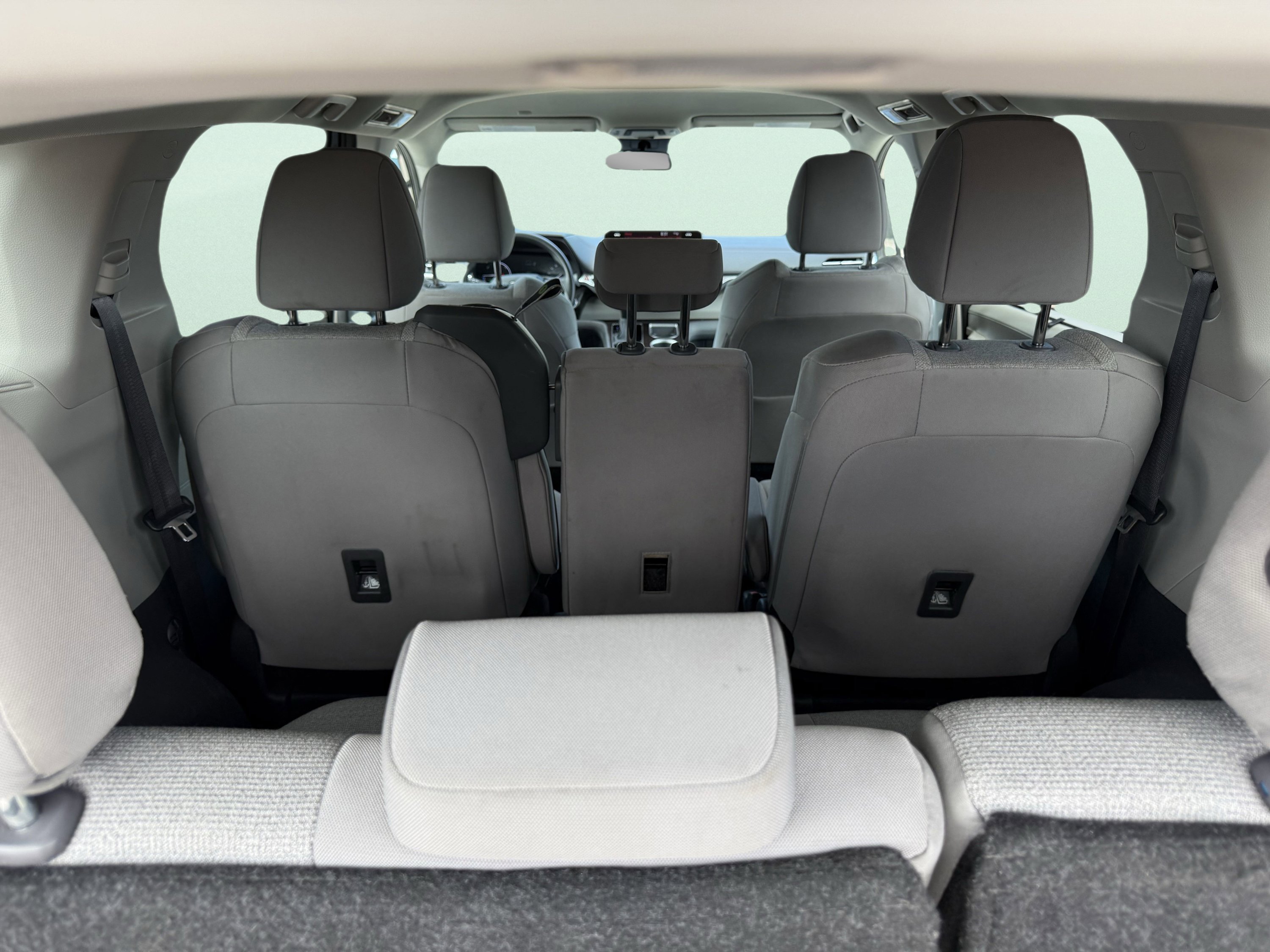 Used 2024 Toyota Sienna LE image 22