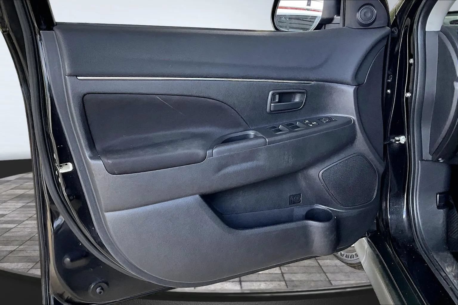 Used 2014 Mitsubishi Outlander Sport ES FWD image 16