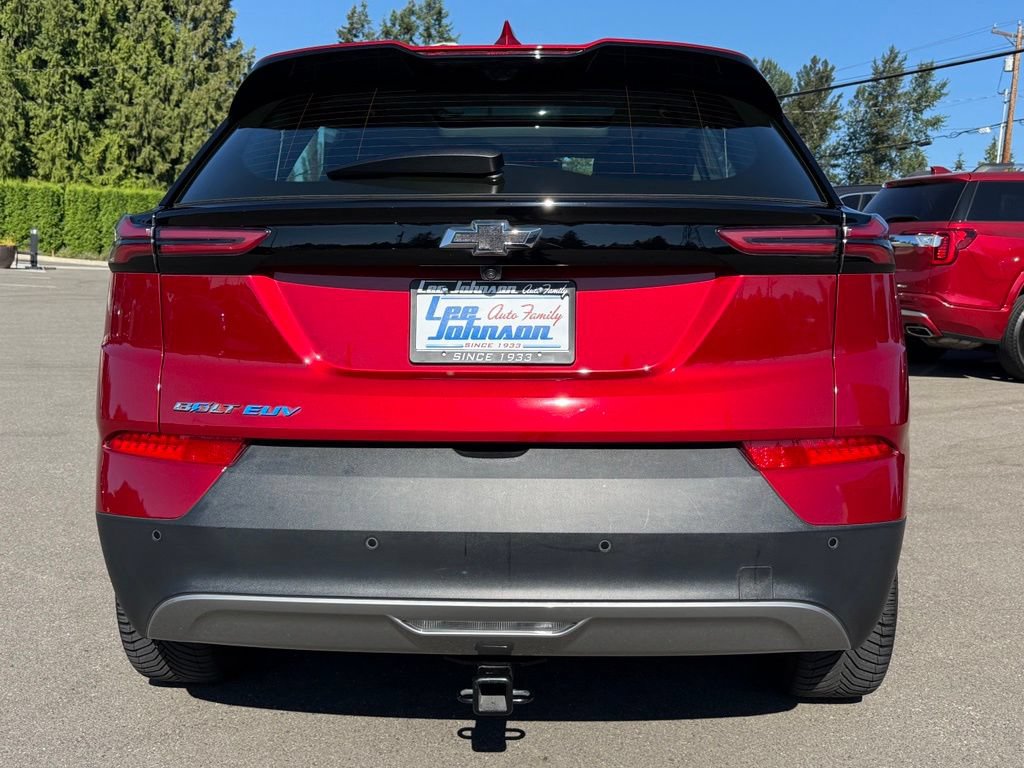 Used 2023 Chevrolet Bolt EUV Premier w/ Sun & Sound Package FWD image 4
