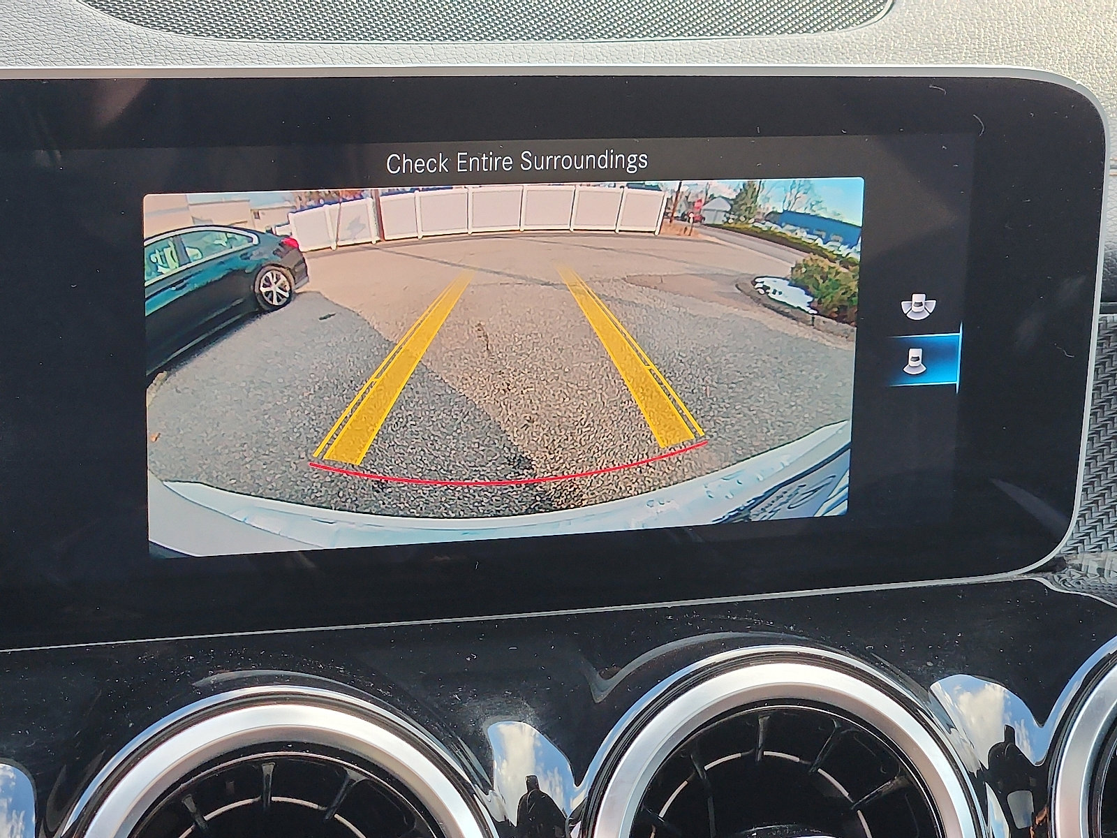 Used 2021 Mercedes-Benz GLB 250 4MATIC image 18