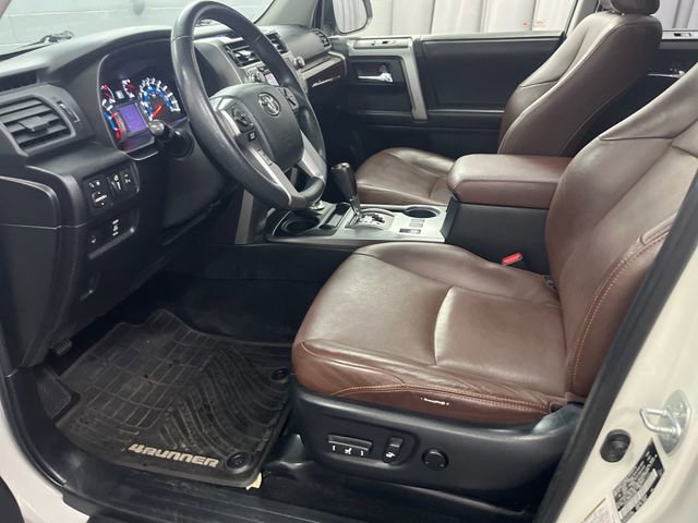 Used 2016 Toyota 4Runner Limited AWD/4WD image 9