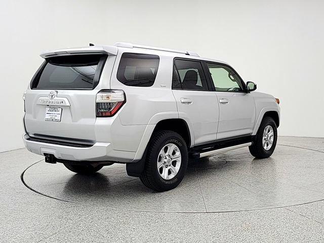 Used 2016 Toyota 4Runner SR5 AWD/4WD image 5