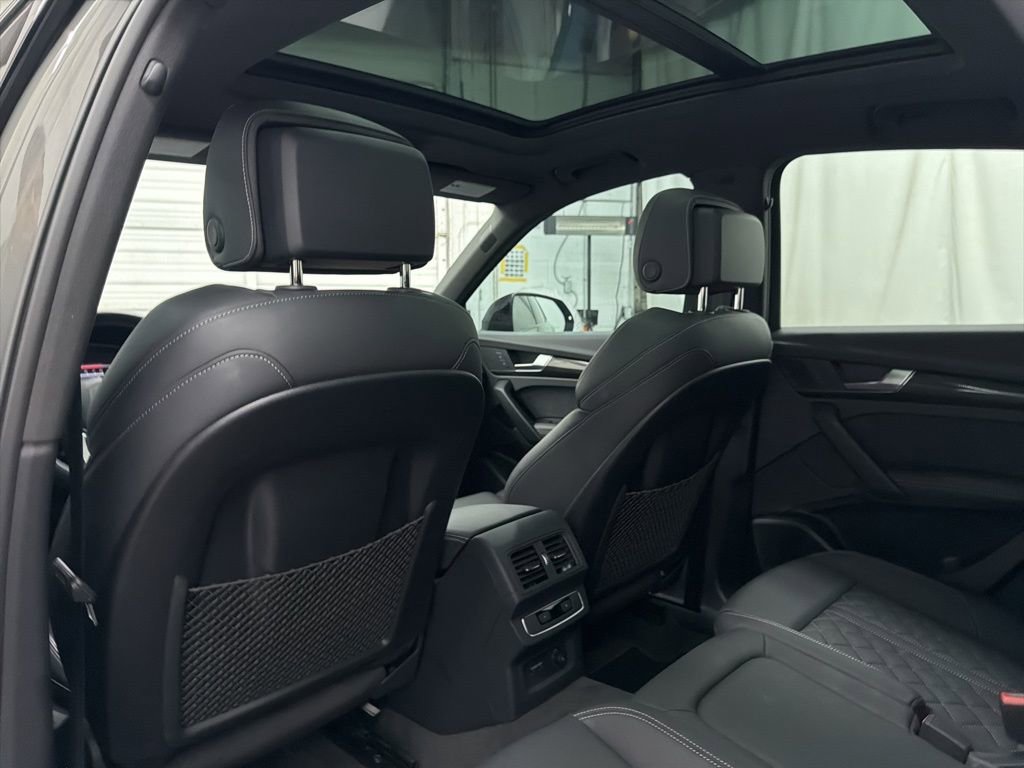 Used 2024 Audi SQ5 Premium Plus w/ Premium Plus Package image 19