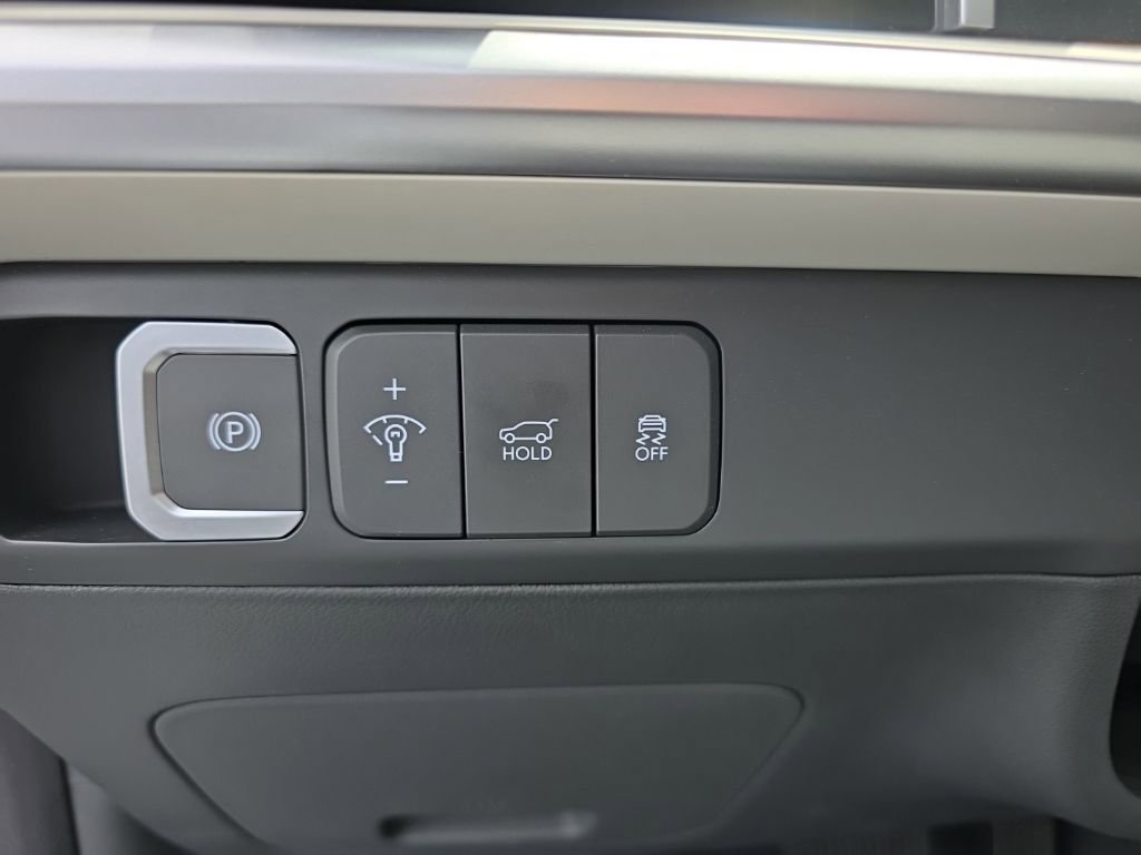 Used 2026 Hyundai Santa Fe SEL FWD image 15