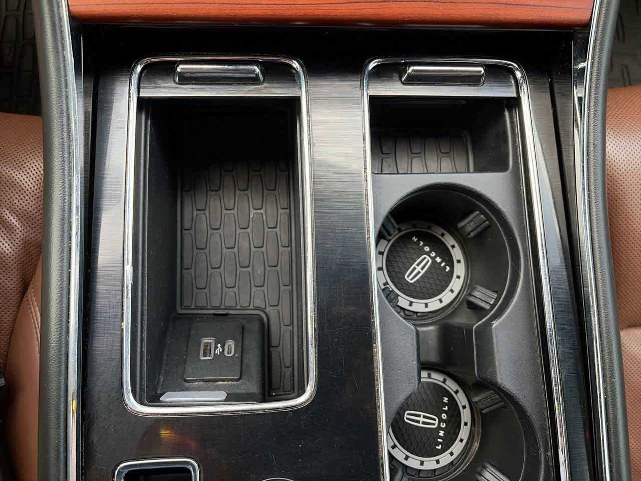 Used 2022 Lincoln Aviator Reserve w/ Equipment Group 201A image 24