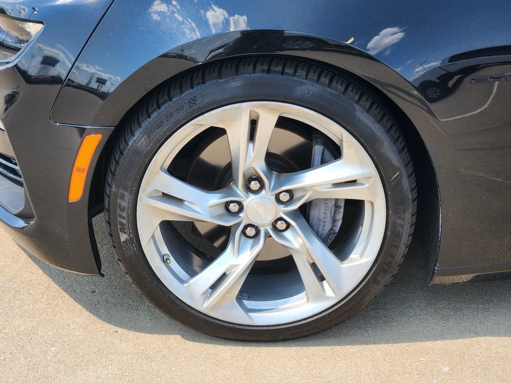 Used 2019 Chevrolet Camaro SS RWD image 12