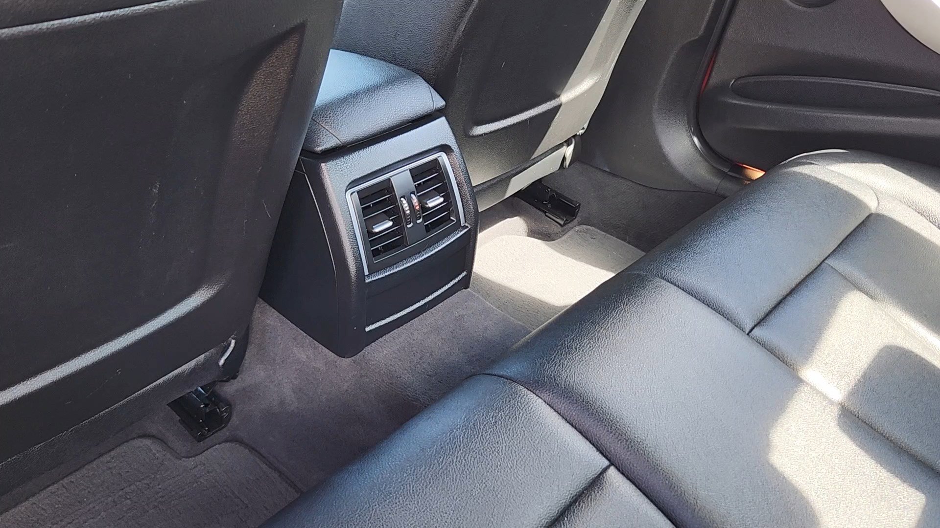 Used 2016 BMW 320i xDrive Sedan AWD/4WD image 17