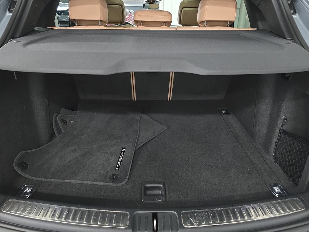 Certified 2025 Porsche Macan S w/ Premium Package Plus AWD/4WD image 31