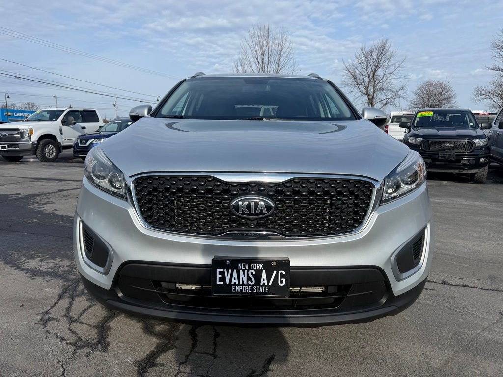 Used 2016 Kia Sorento LX image 2