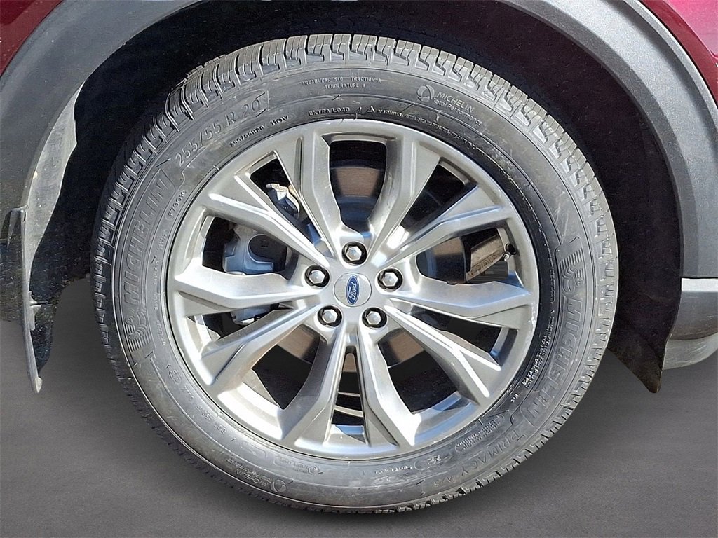 Certified 2022 Ford Explorer XLT w/ Equipment Group 202A image 7