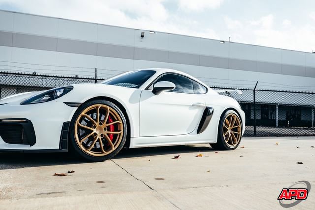 Used 2020 Porsche 718 Cayman GT4 RWD image 27