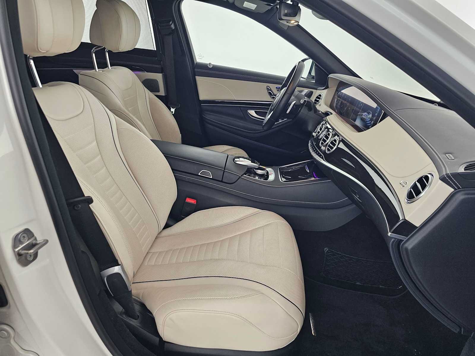 Used 2018 Mercedes-Benz S 560 Sedan image 10