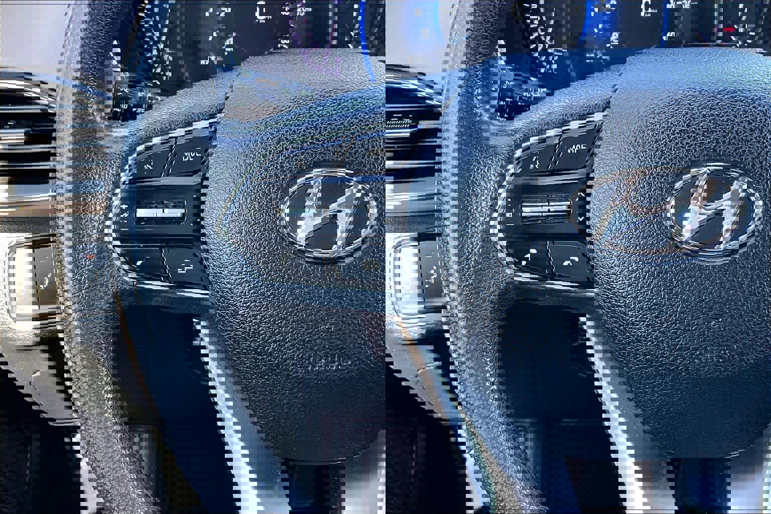 Used 2019 Hyundai Santa Fe SEL FWD image 23