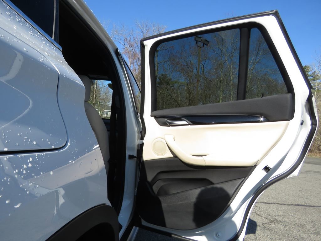 Used 2018 BMW X1 xDrive28i image 15