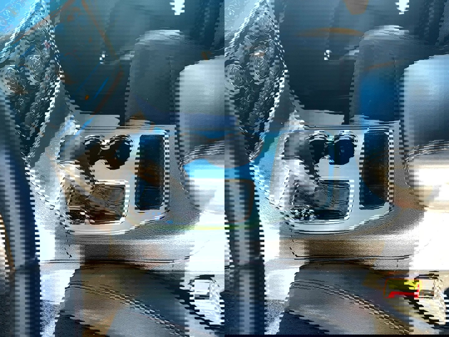 Used 2022 Jeep Grand Cherokee Laredo X image 18