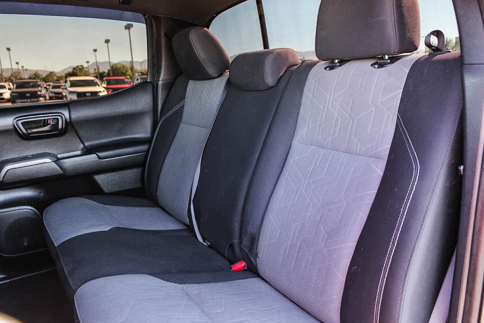 Used 2020 Toyota Tacoma TRD Off-Road w/ Technology Package AWD/4WD image 18