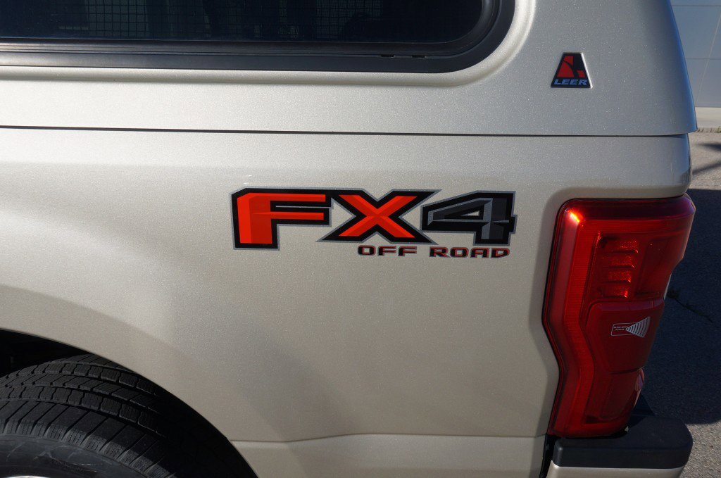 Used 2017 Ford F250 Platinum w/ Platinum Ultimate Package image 3