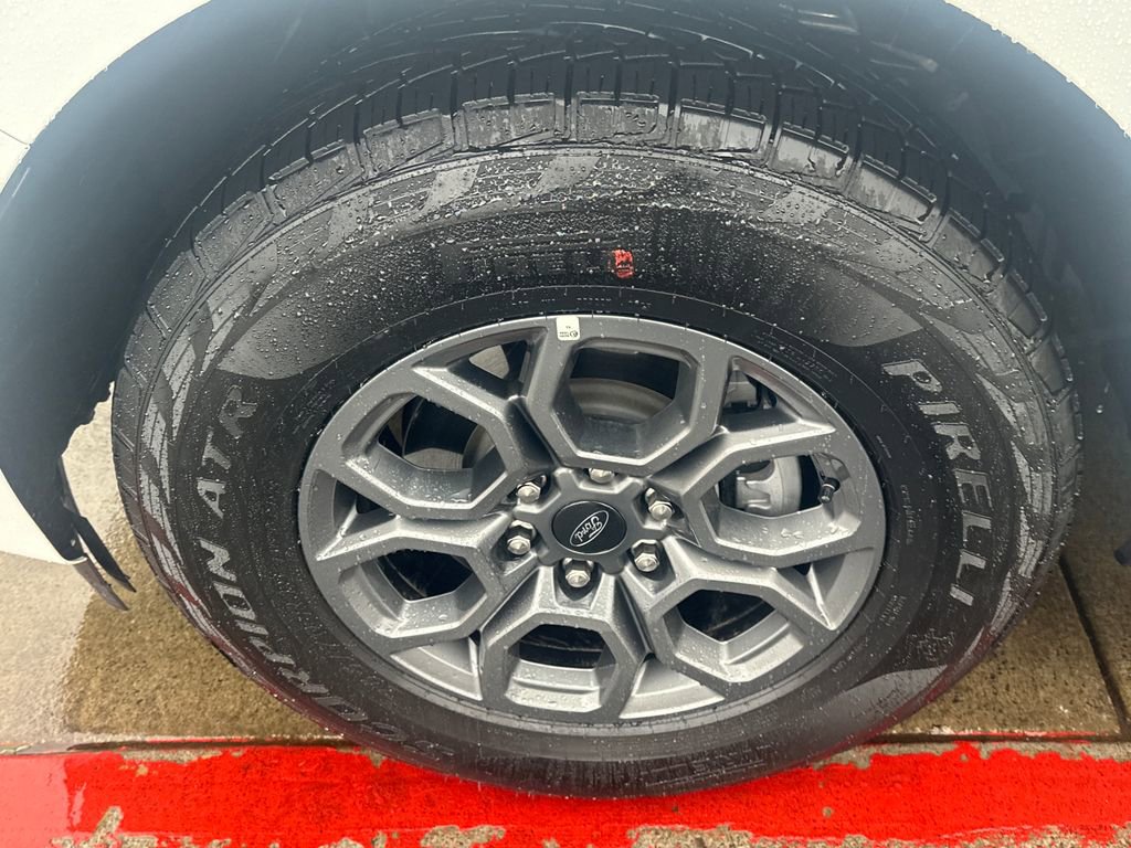 Used 2025 Ford Expedition Active image 24