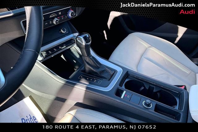 Used 2023 Audi Q3 2.0T Premium w/ Convenience Package image 12