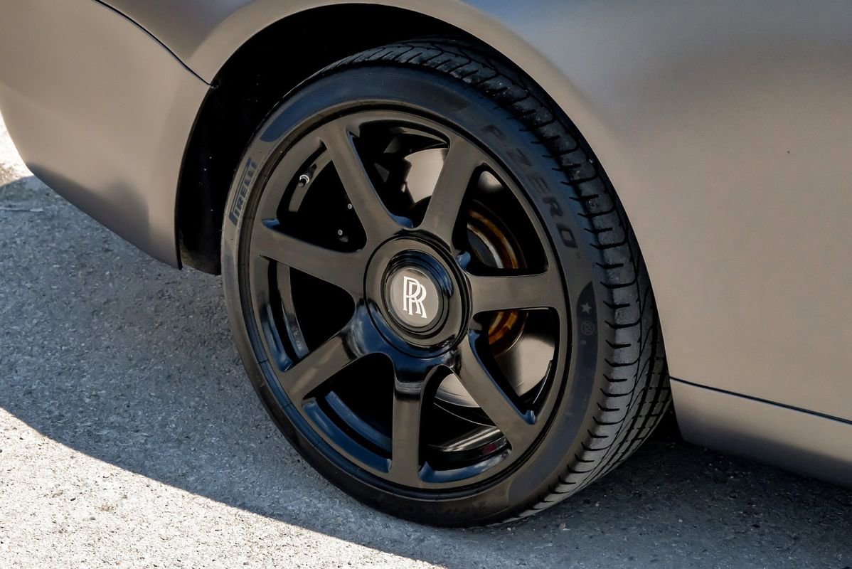 Used 2016 Rolls-Royce Wraith image 57