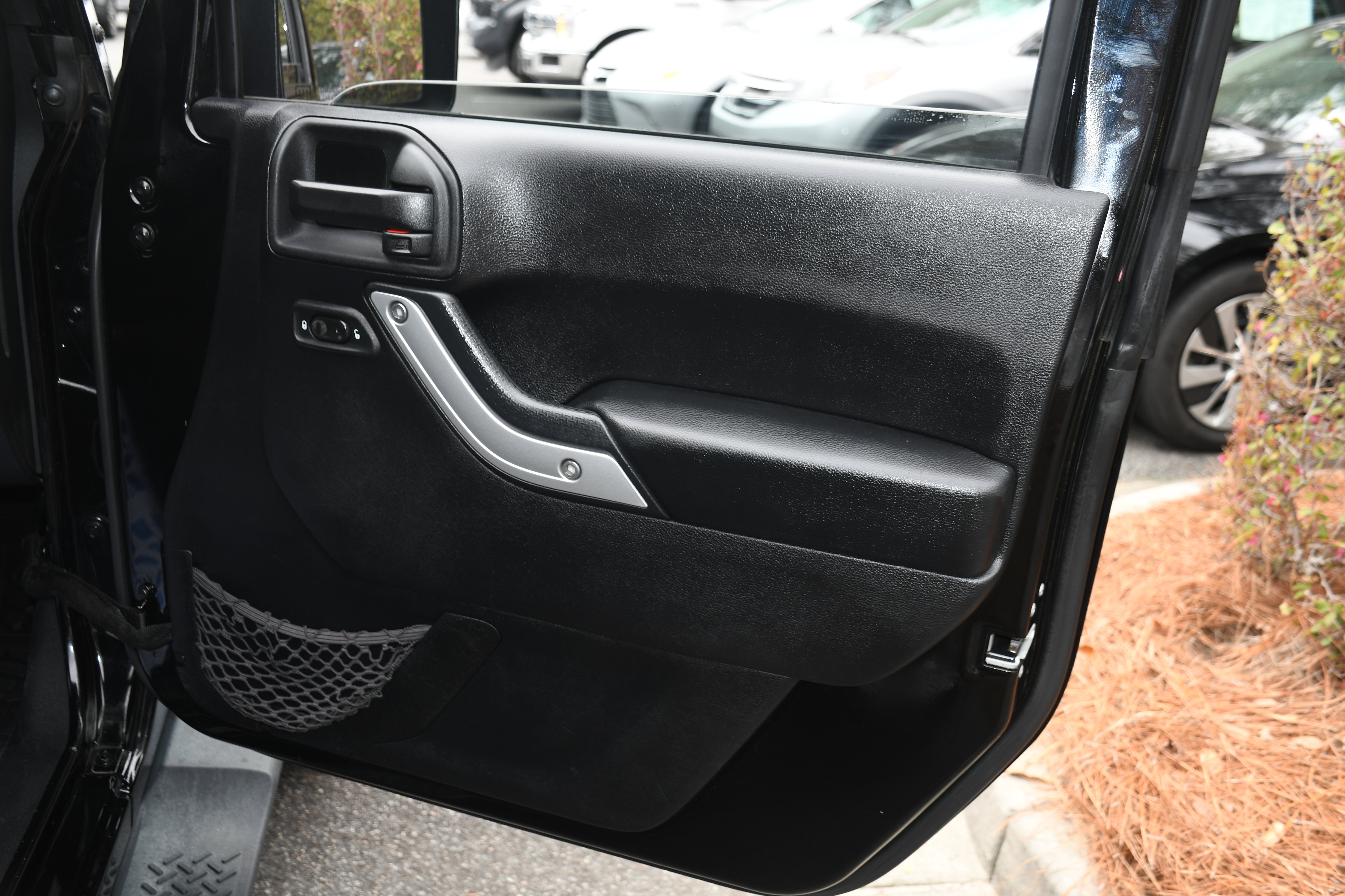 Used 2014 Jeep Wrangler Sahara w/ Connectivity Group image 19