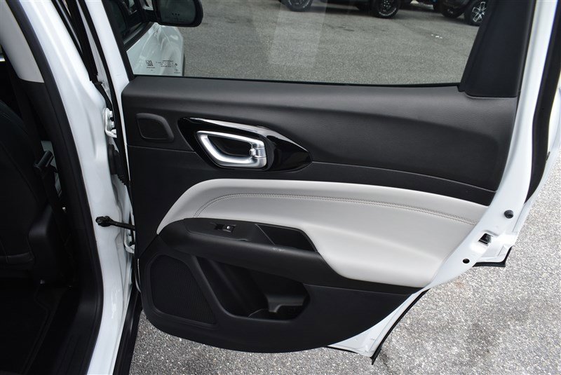 Used 2022 Jeep Compass Limited w/ Sun and Sound Group image 31