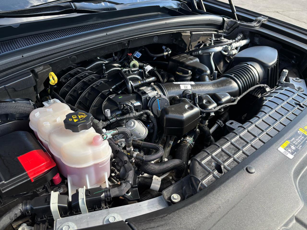 Used 2024 Jeep Grand Cherokee Altitude AWD/4WD image 10