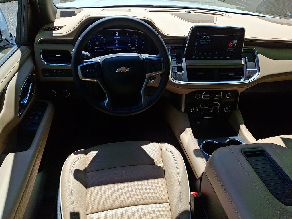 Used 2024 Chevrolet Suburban Premier AWD/4WD image 12