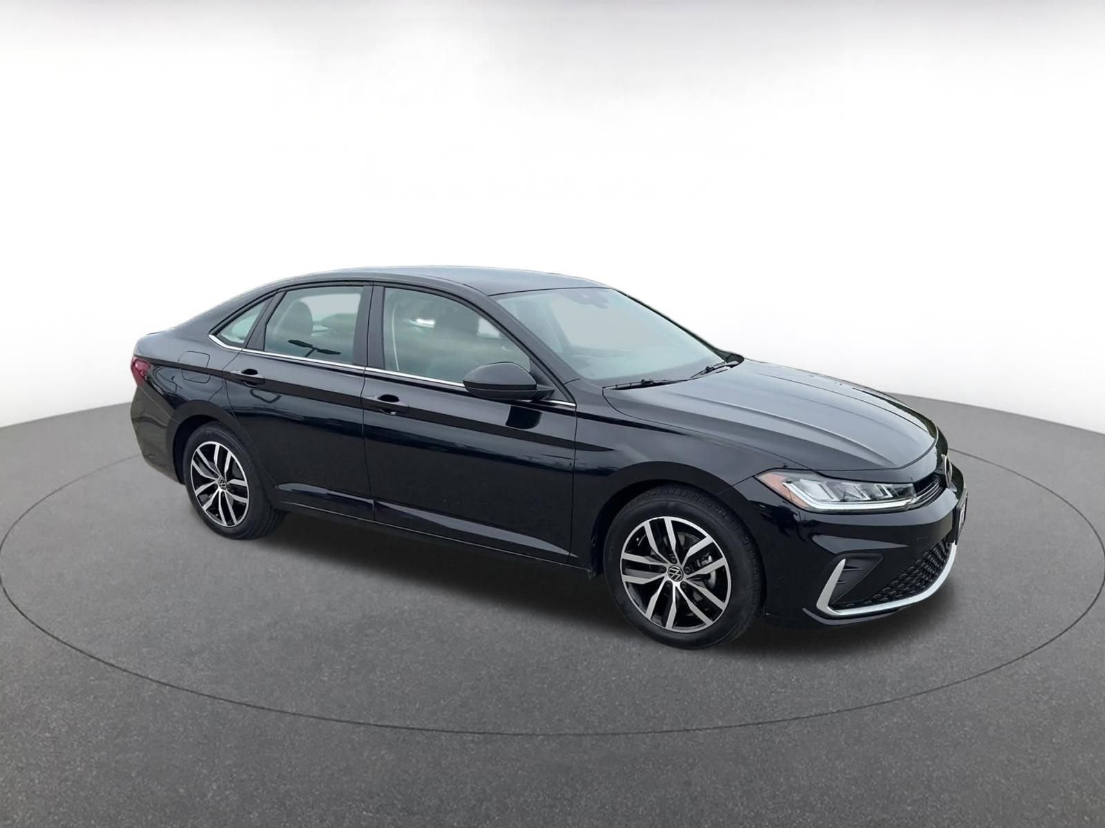 Used 2025 Volkswagen Jetta SE video 2