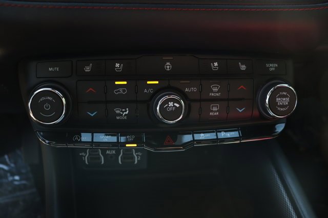 Used 2023 Dodge Durango GT image 14