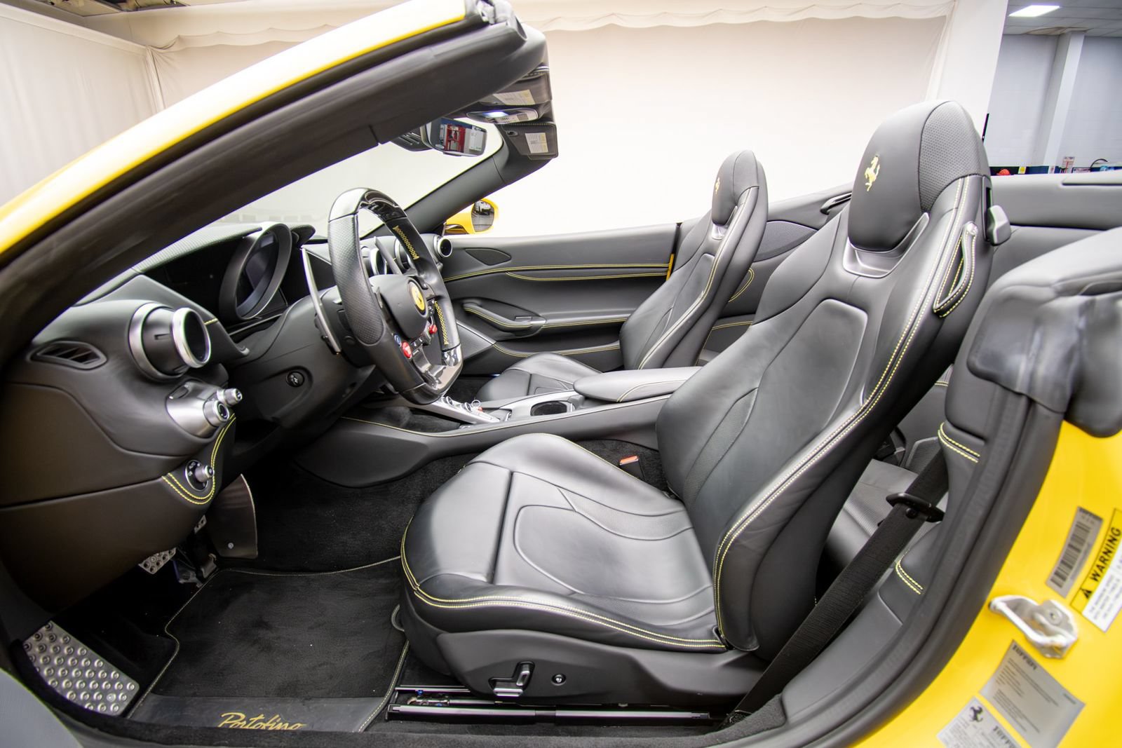 Used 2019 Ferrari Portofino RWD image 20