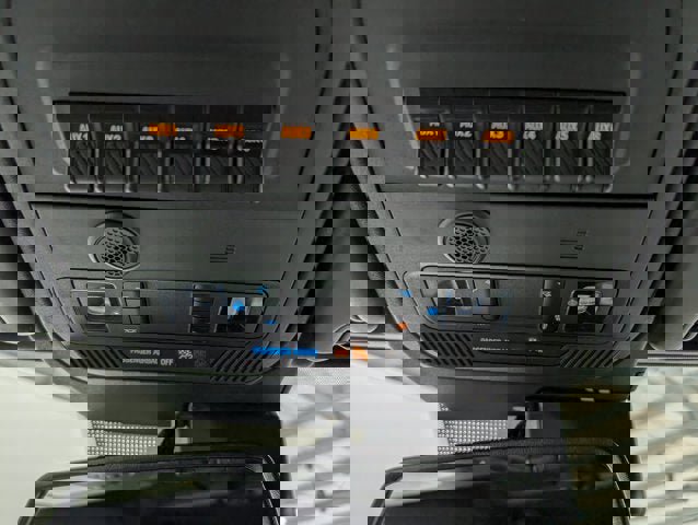 Used 2023 Ford Bronco Wildtrak image 28