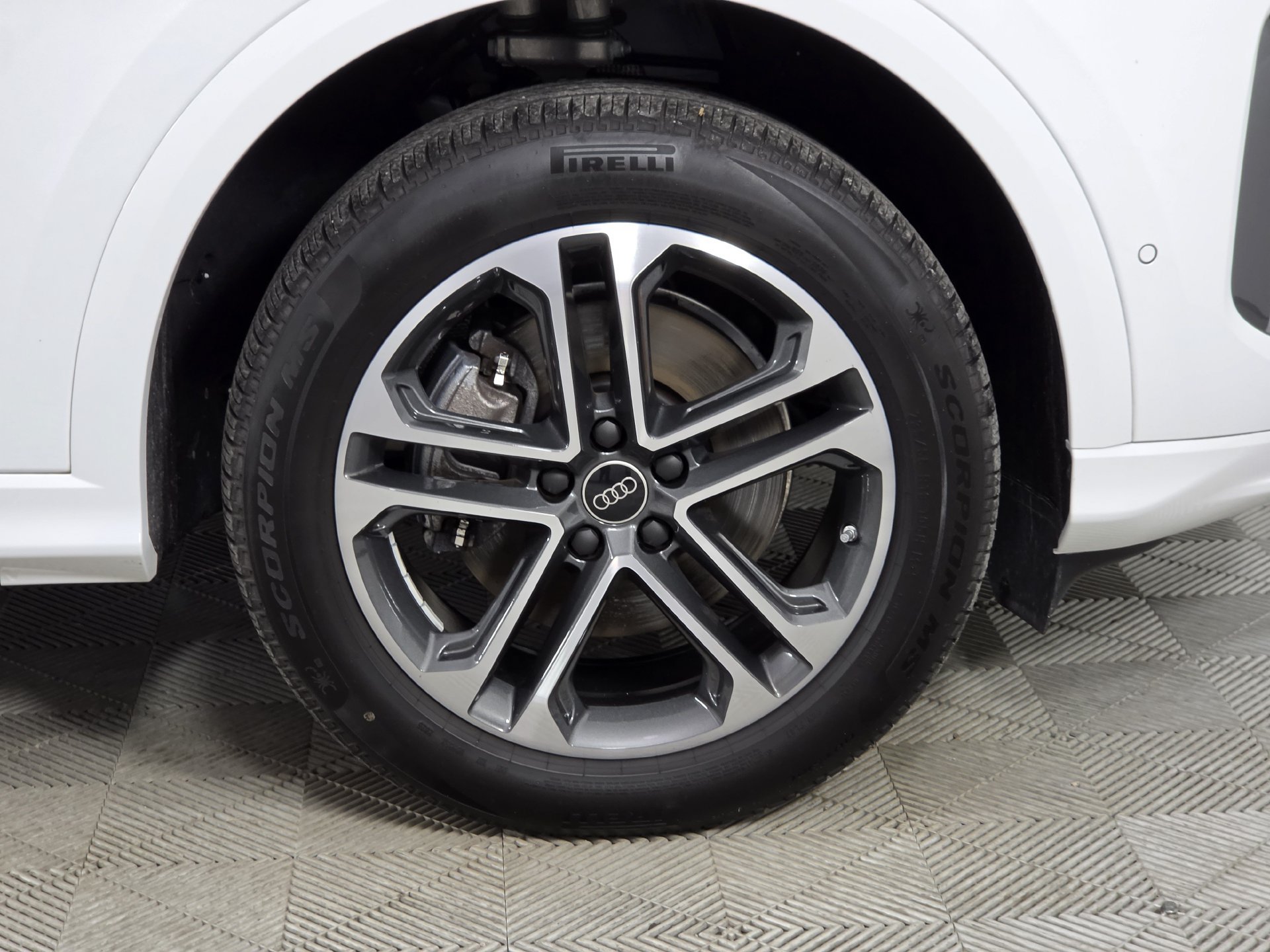 Certified 2025 Audi Q5 Premium w/ Convenience Package AWD/4WD image 47
