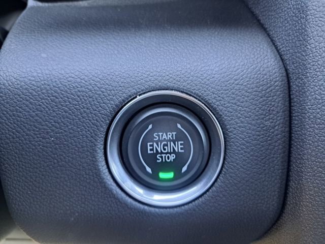 Used 2025 GMC Acadia Elevation FWD image 21