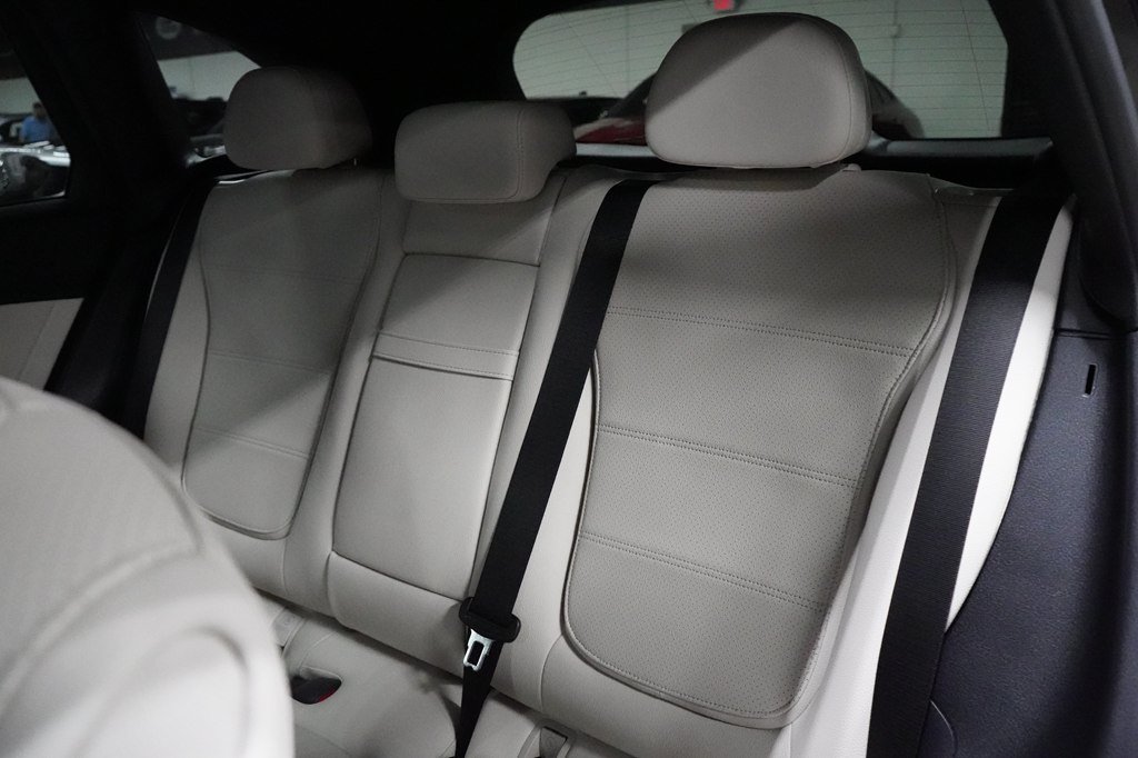 Used 2024 Mercedes-Benz GLC 300 4MATIC image 15