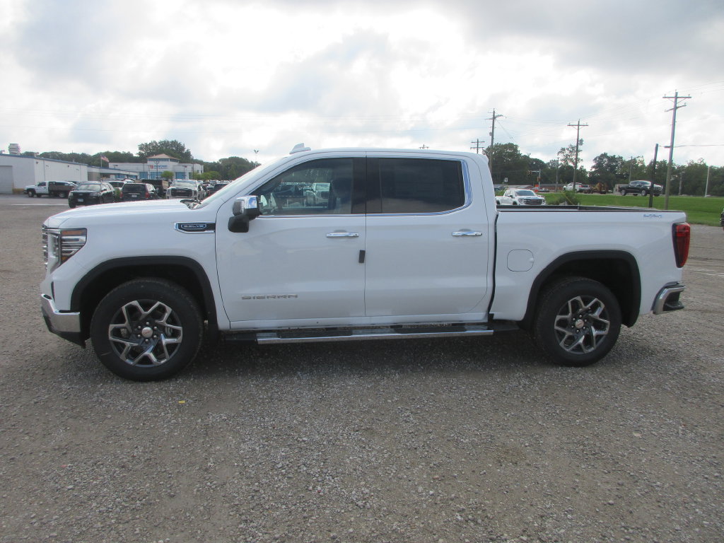New 2026 GMC Sierra 1500 SLT w/ SLT Premium Package AWD/4WD image 10