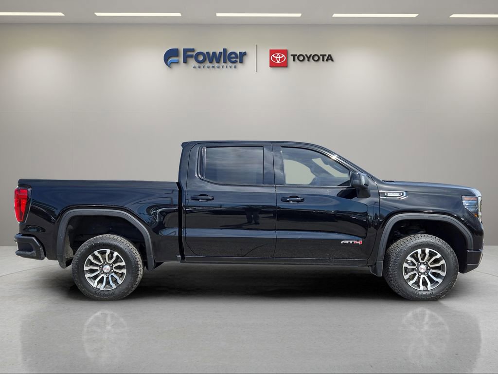 Used 2023 GMC Sierra 1500 AT4 w/ AT4 Preferred Package image 8