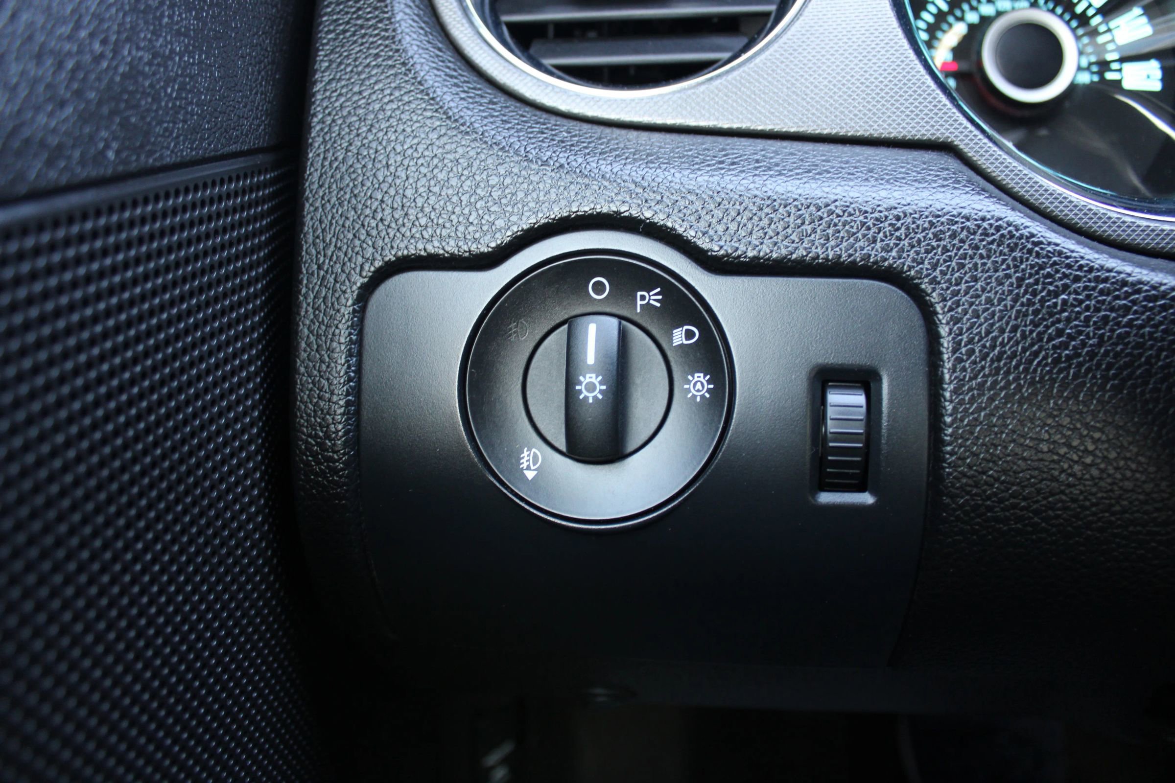 Used 2013 Ford Mustang GT image 26