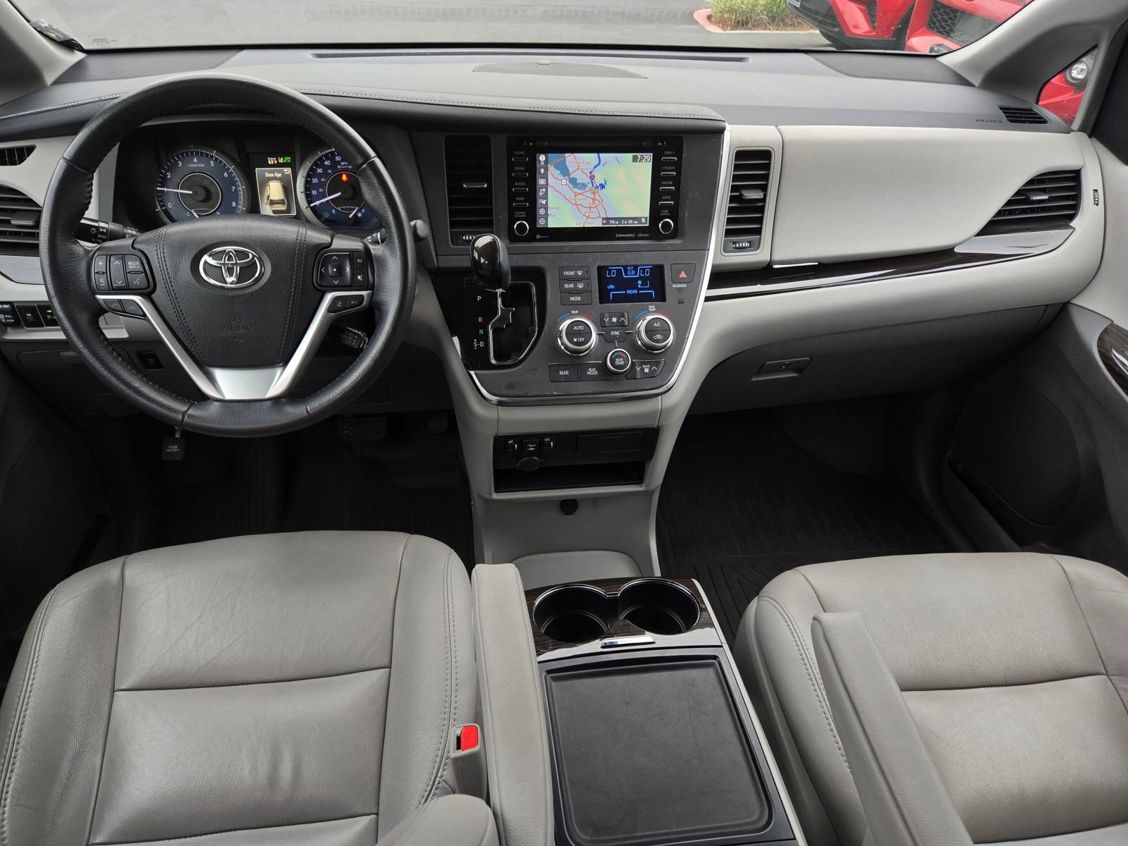 Certified 2018 Toyota Sienna XLE w/ XLE Navigation Package FWD image 14