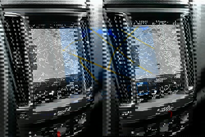 Used 2018 Maserati Levante image 31