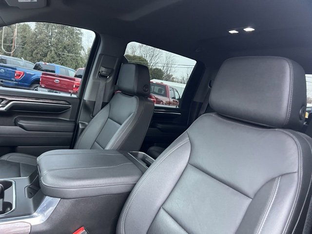 Used 2024 Chevrolet Silverado 2500 LTZ w/ LTZ Convenience Package image 28