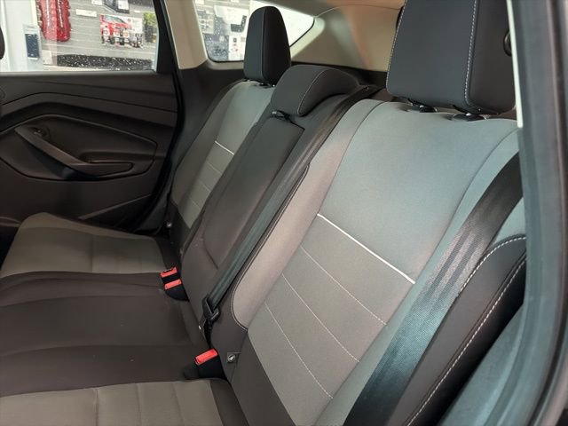 Used 2015 Ford Escape SE image 25