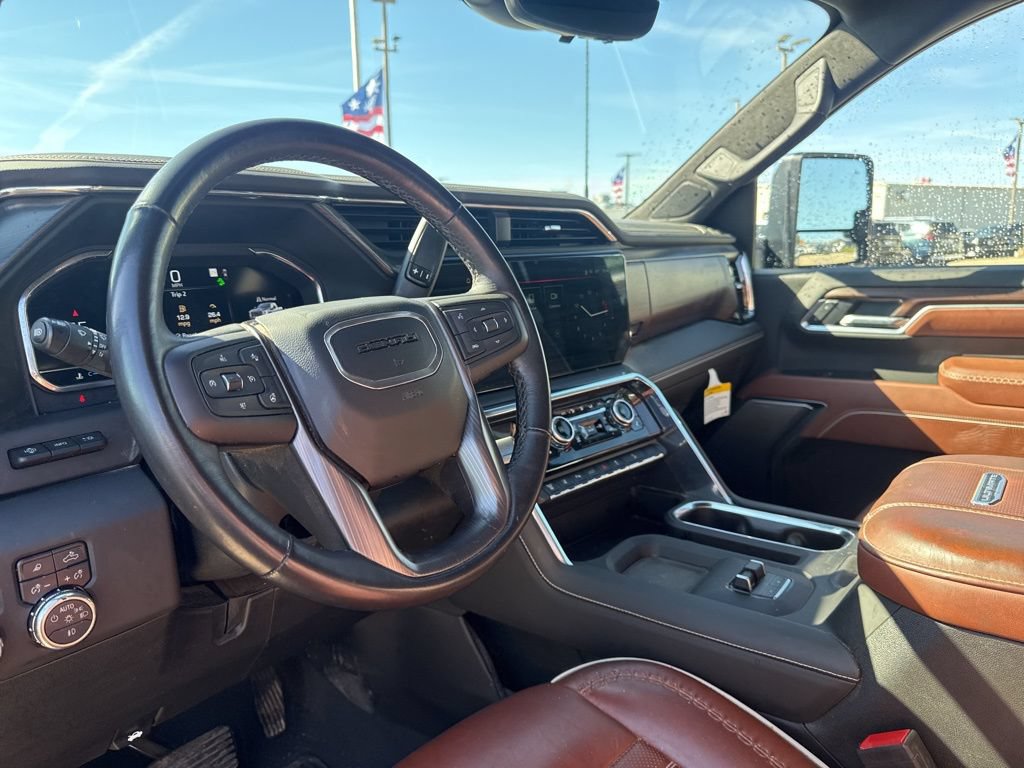 Used 2025 GMC Sierra 3500 Denali Ultimate AWD/4WD image 25