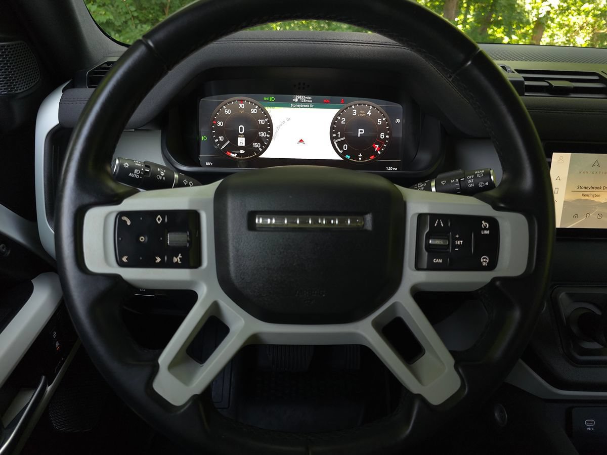 Used 2023 Land Rover Defender 90 S AWD/4WD image 24