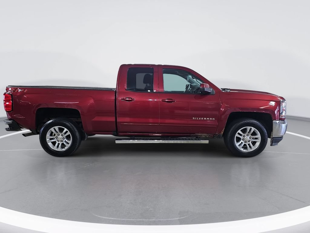 Used 2018 Chevrolet Silverado 1500 LT w/ All Star Edition AWD/4WD image 2