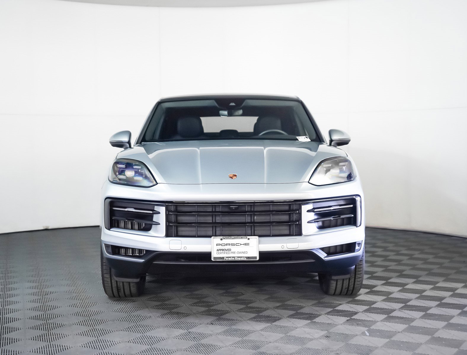 Used 2025 Porsche Cayenne Coupe image 7