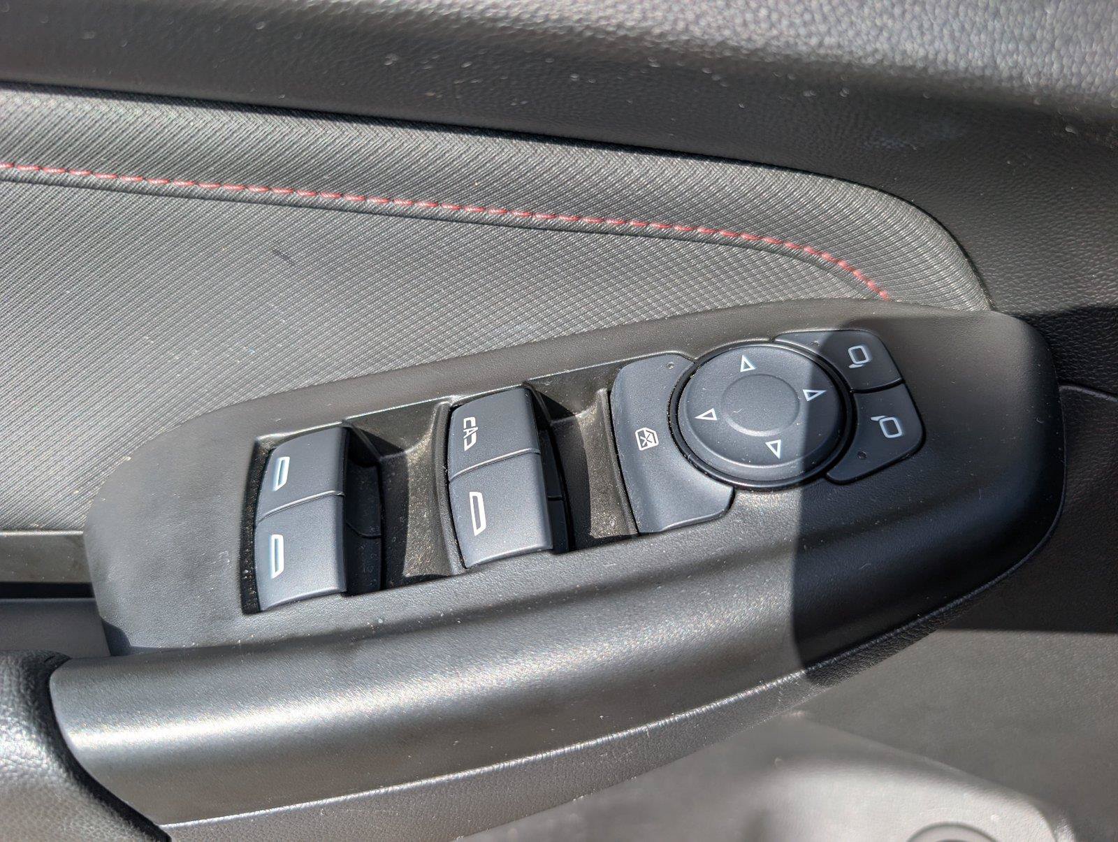 Used 2022 Chevrolet TrailBlazer RS w/ Sun and Liftgate Package FWD image 31