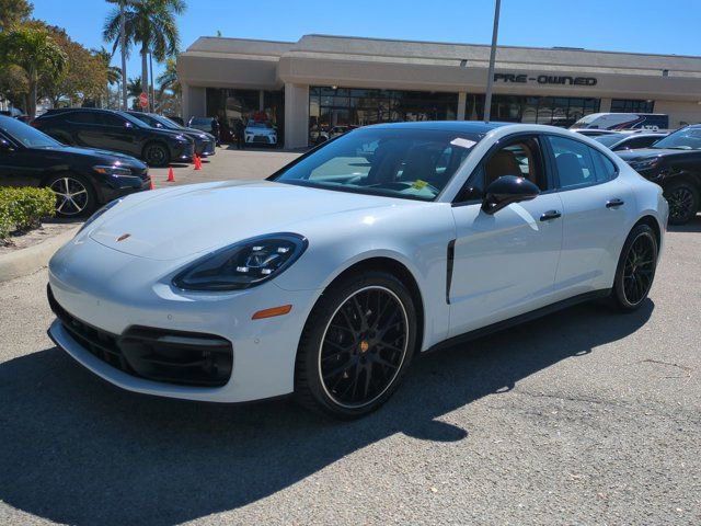 Used 2022 Porsche Panamera image 7