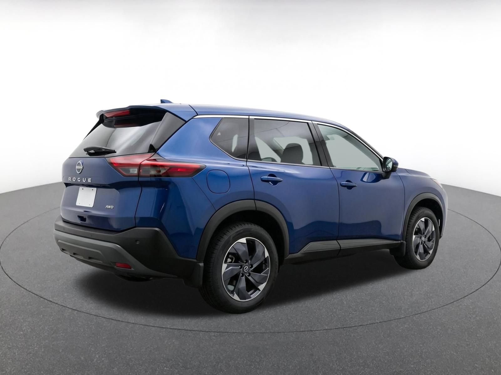 Used 2025 Nissan Rogue SV AWD/4WD image 8
